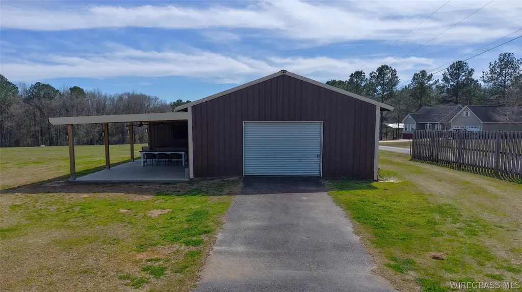 17576 Enoch Road Andalusia AL 36421