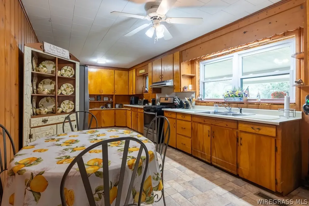 1051 Morrow Avenue Elba AL 36323