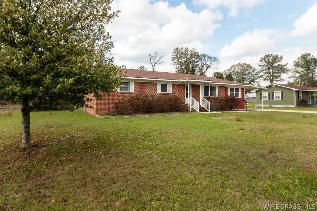 1051 Morrow Avenue Elba AL 36323