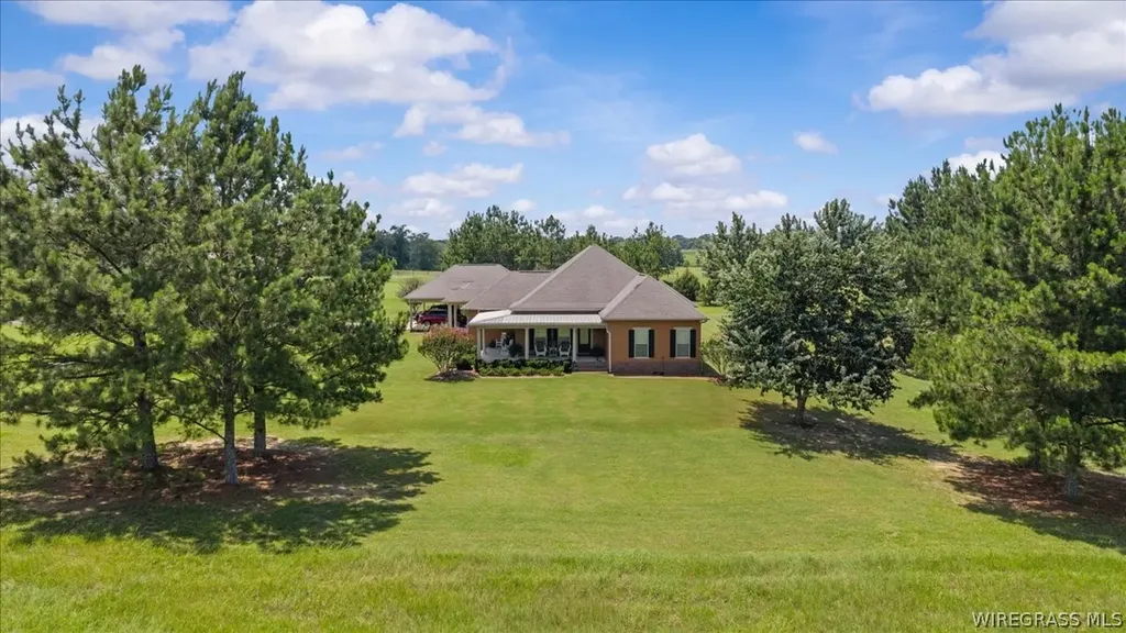 253 County Road 622 Enterprise AL 36330