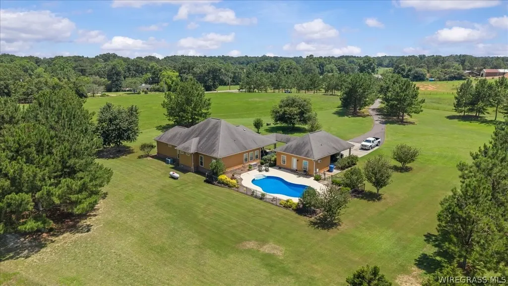 253 County Road 622 Enterprise AL 36330