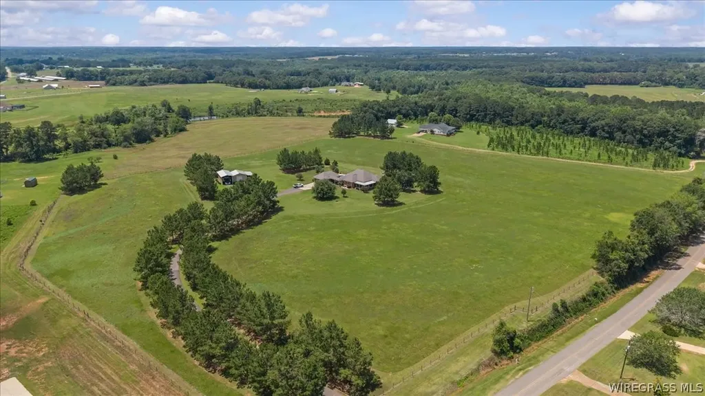 253 County Road 622 Enterprise AL 36330