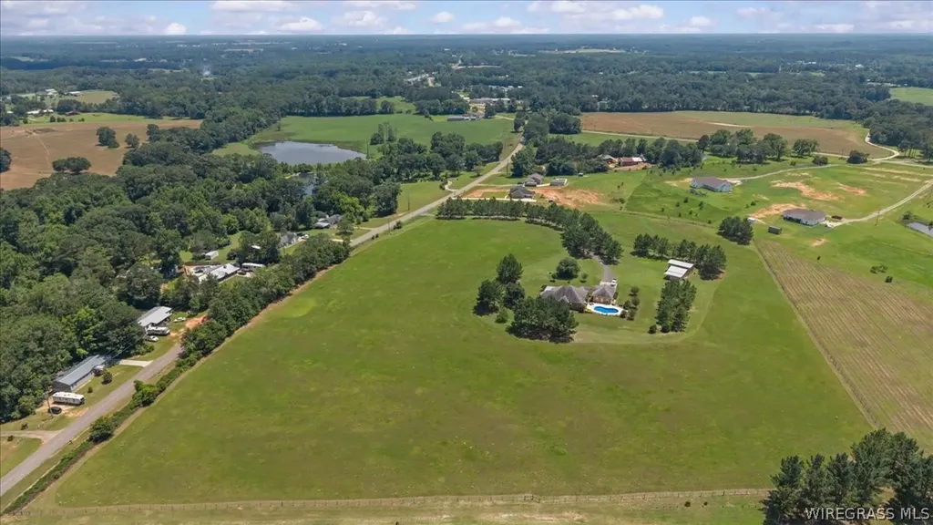 253 County Road 622 Enterprise AL 36330