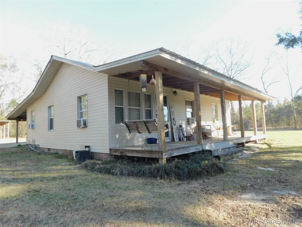 28584 Hammett Road Andalusia AL 36421