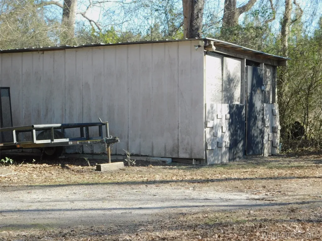 28584 Hammett Road Andalusia AL 36421