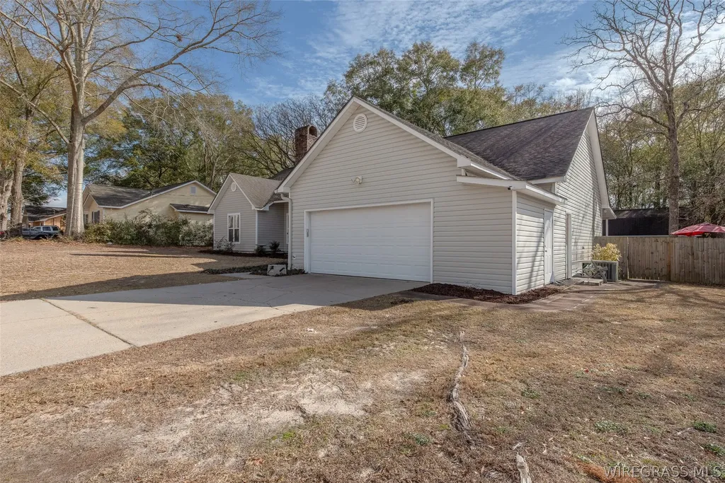 301 Candlewood Drive Enterprise AL 36330