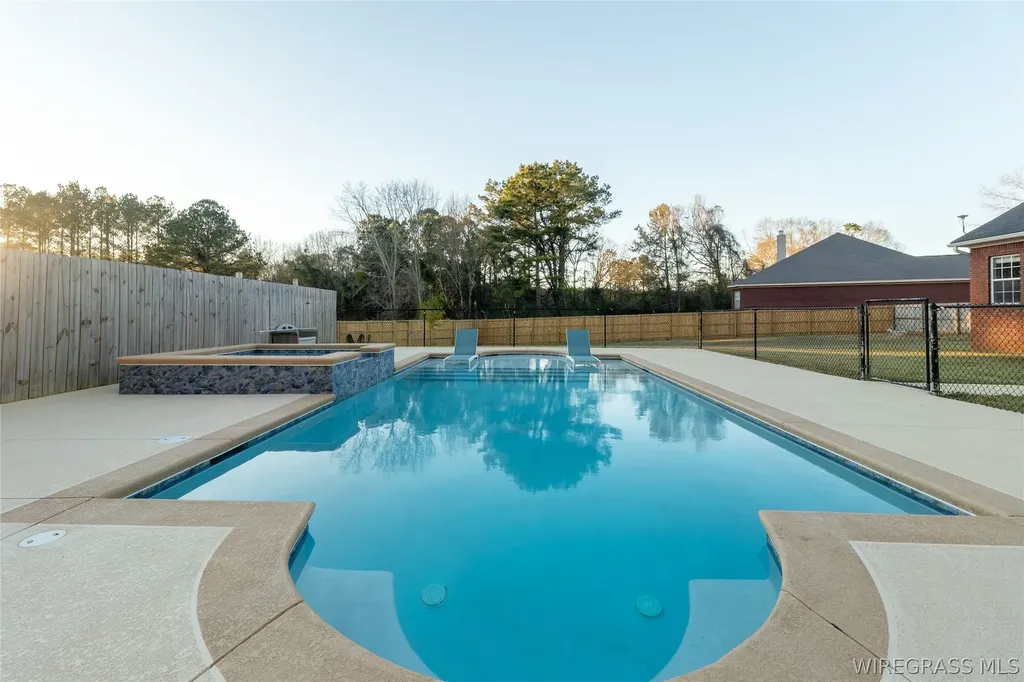 612 Frankfort Drive Dothan AL 36305