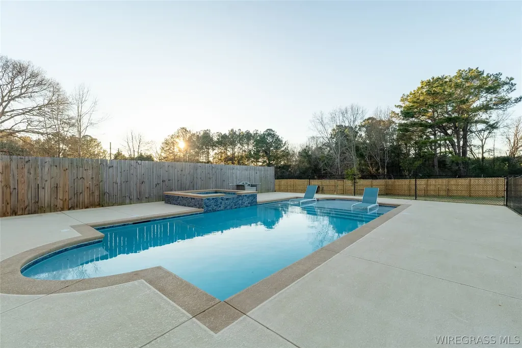 612 Frankfort Drive Dothan AL 36305