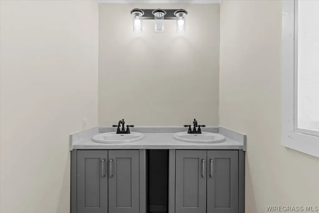 1403 E Park Avenue Enterprise AL 36330