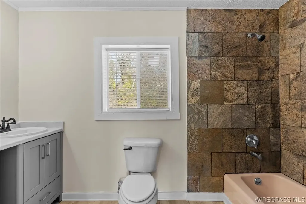 1403 E Park Avenue Enterprise AL 36330