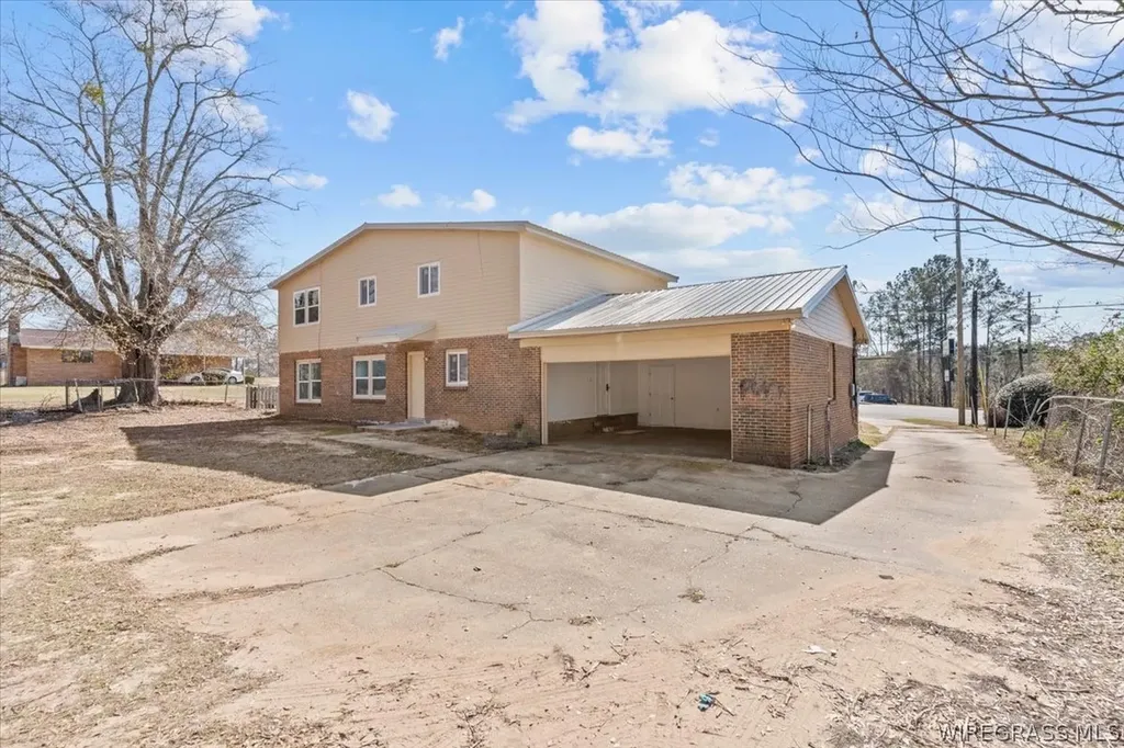 1403 E Park Avenue Enterprise AL 36330