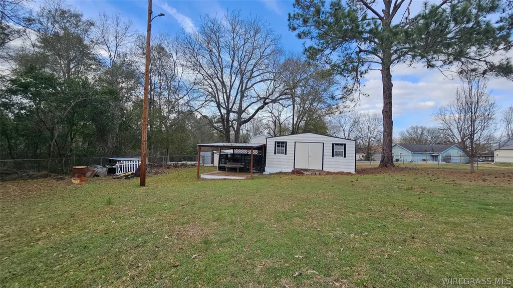 142 Whittle Hudson Road Ozark AL 36360