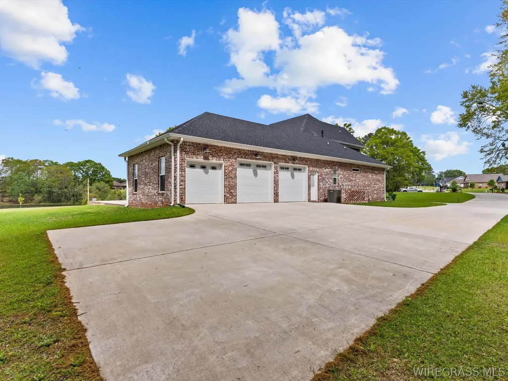 304 Rabbit Run Road Enterprise AL 36330