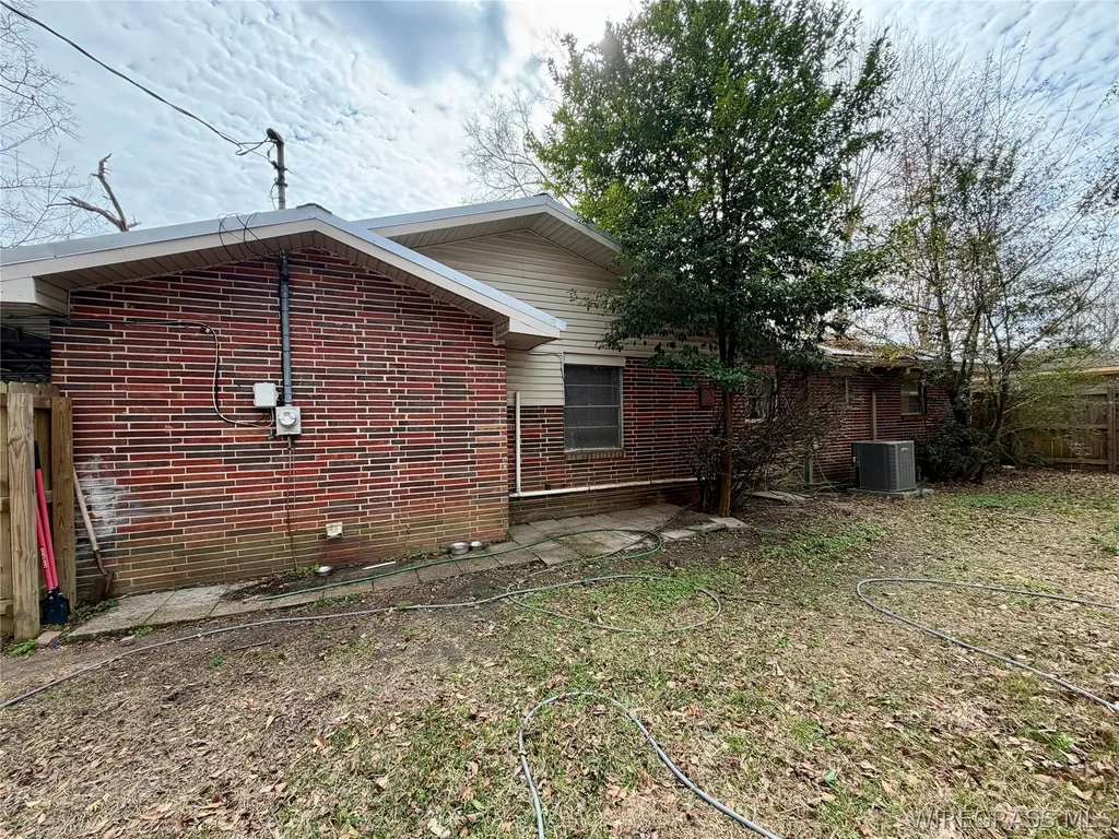 1216 Southland Drive Dothan AL 36301