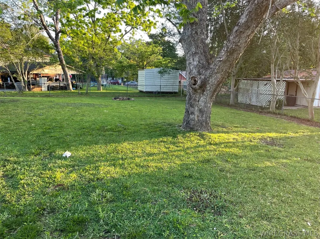 40 Andrews Drive Daleville AL 36322