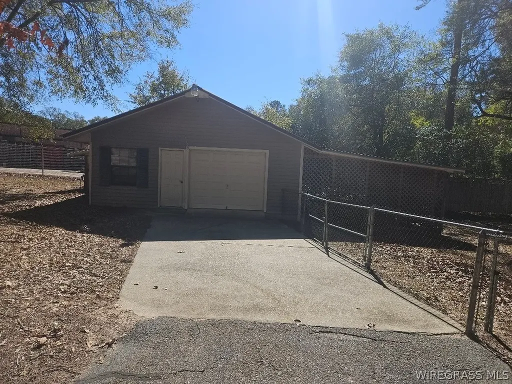 1019 Prestwood Bridge Road Andalusia AL 36421