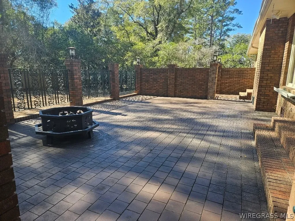 1019 Prestwood Bridge Road Andalusia AL 36421