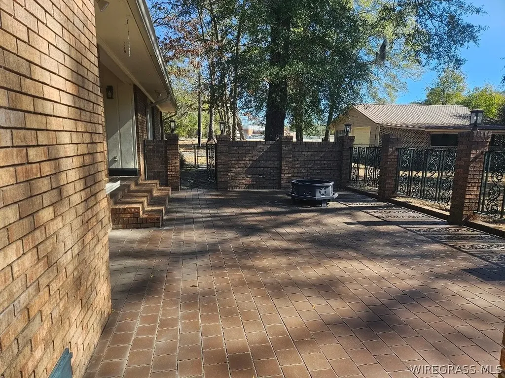 1019 Prestwood Bridge Road Andalusia AL 36421