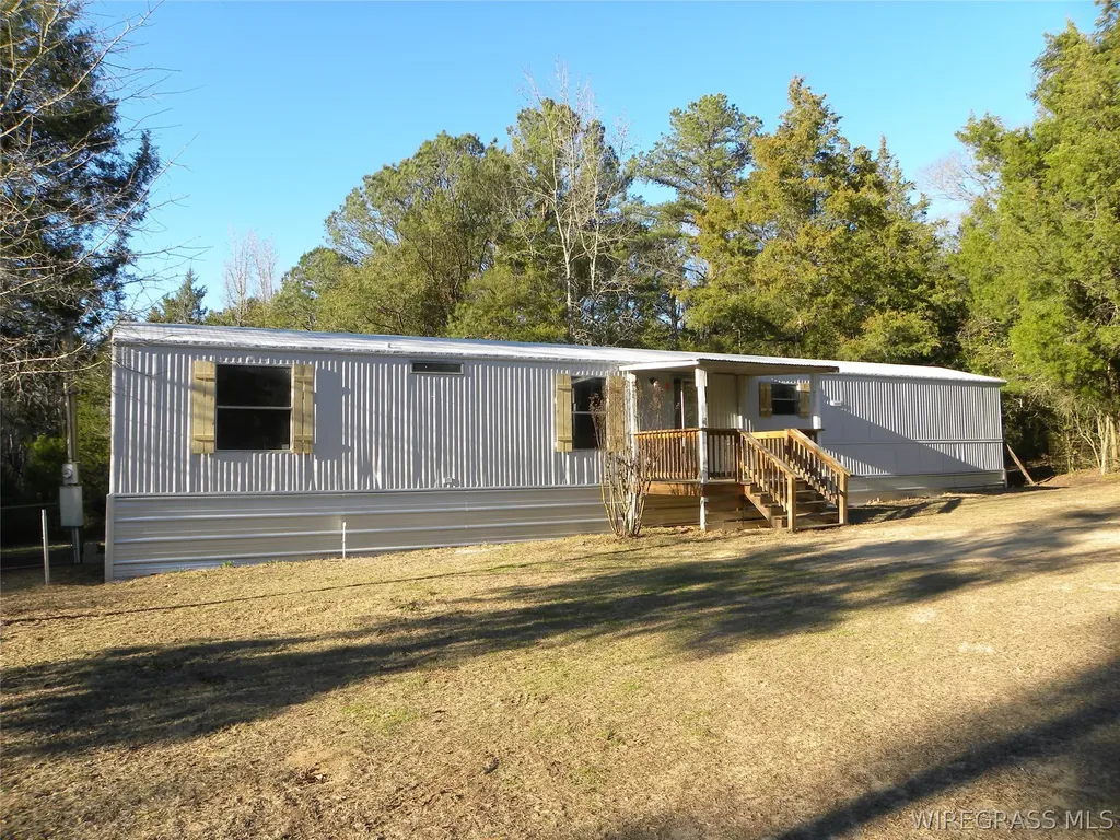 8369 County Road 54 Skipperville AL 36374
