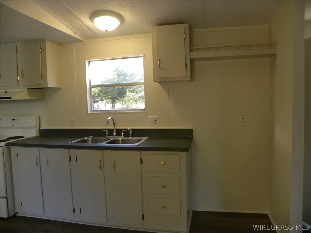 8369 County Road 54 Skipperville AL 36374