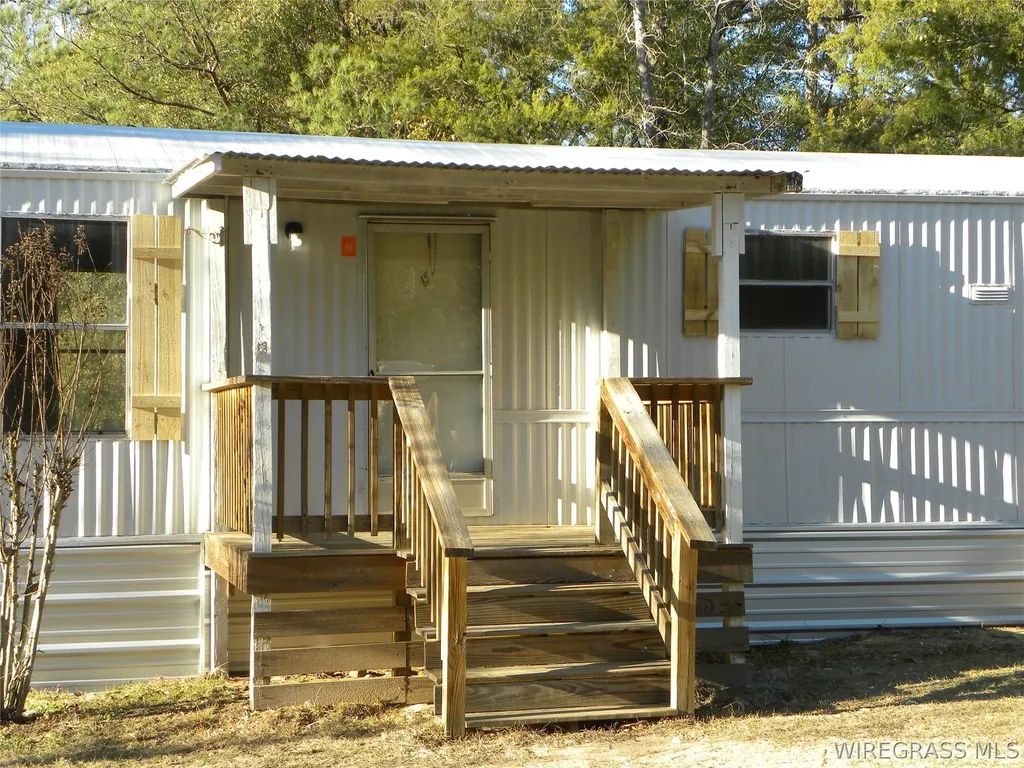 8369 County Road 54 Skipperville AL 36374