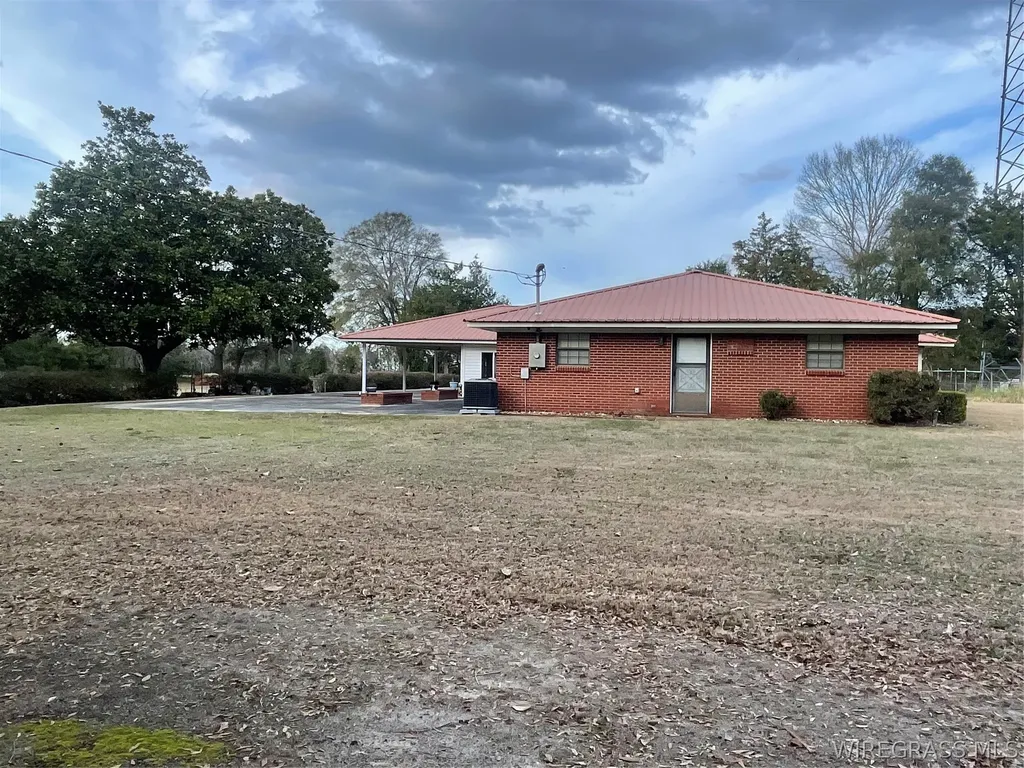 8813 State Highway 10 E AL 36373