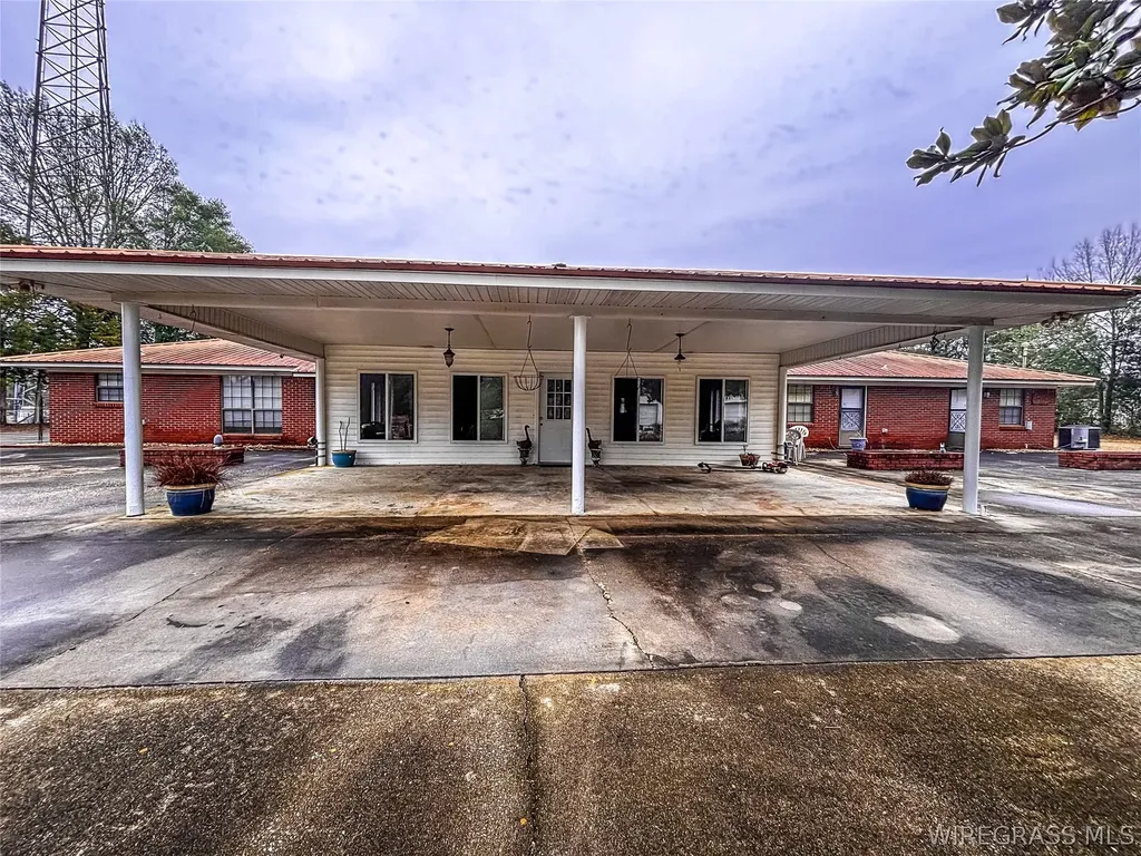 8813 State Highway 10 E AL 36373