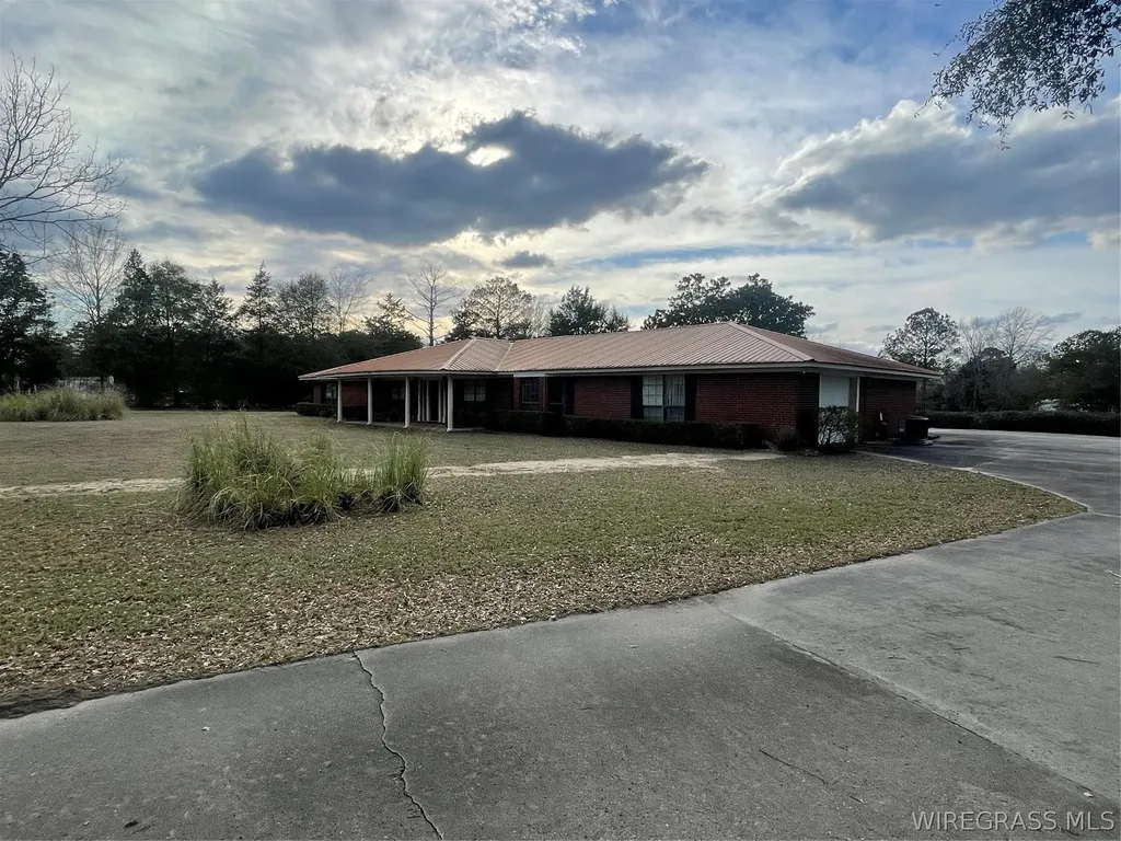 8813 State Highway 10 E AL 36373