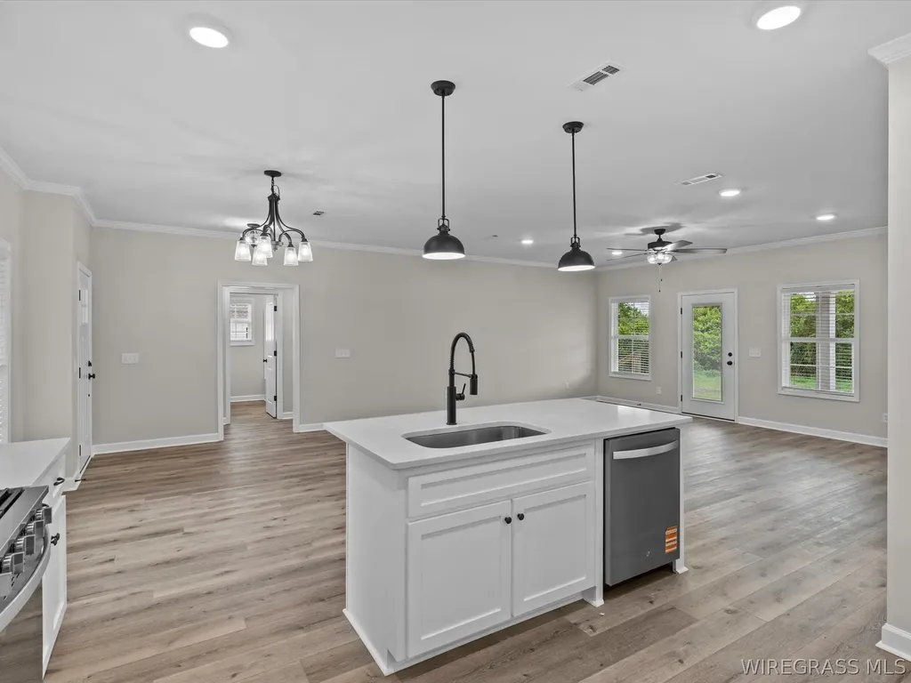 548 N John Street New Brockton AL 36351