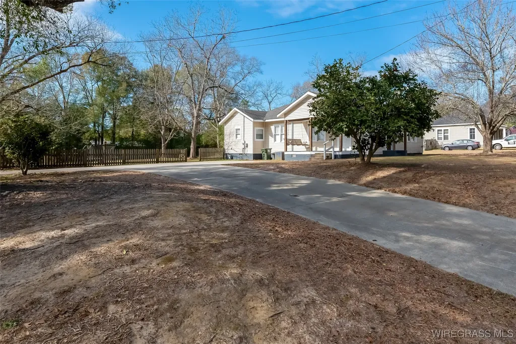 307 1st Avenue Andalusia AL 36420
