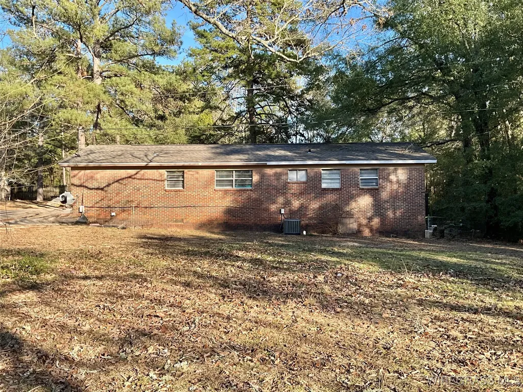 119 Jonathan Lane Daleville AL 36322