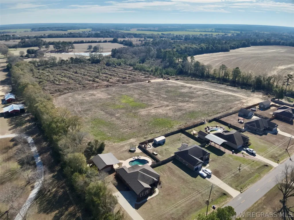 21 Windmill Road Newton AL 36352