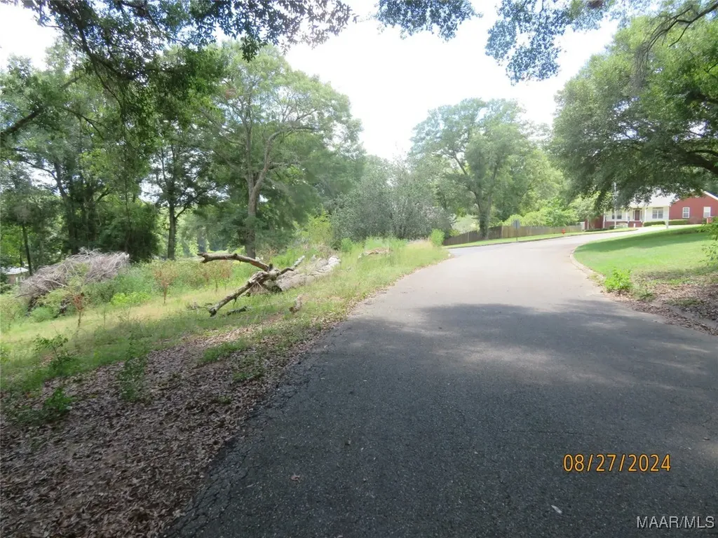 111 Oak Lake Drive Enterprise AL 36330