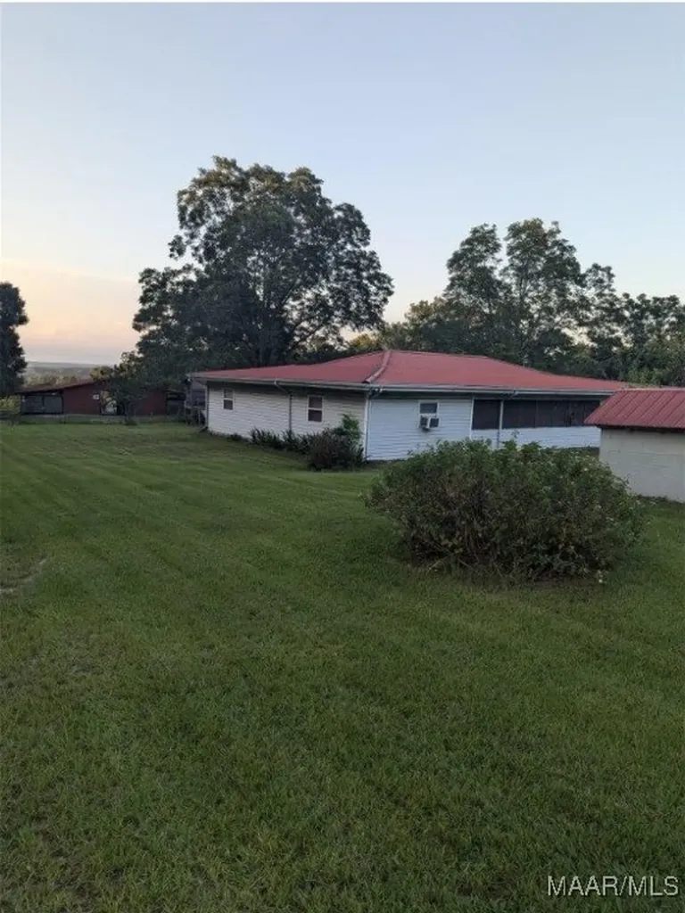 7511 County Road 107 Ariton AL 36311