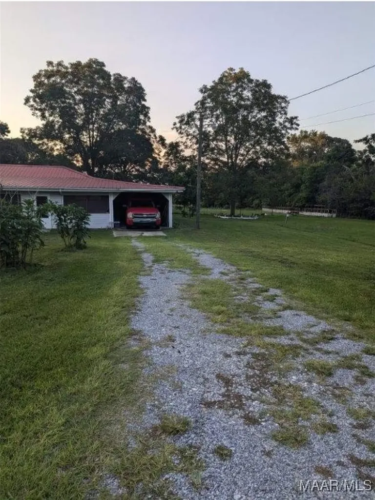 7511 County Road 107 Ariton AL 36311