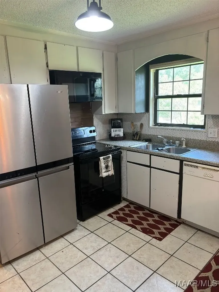 7511 County Road 107 Ariton AL 36311