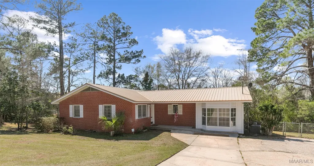 262 Rosemary Lane Ozark AL 36360