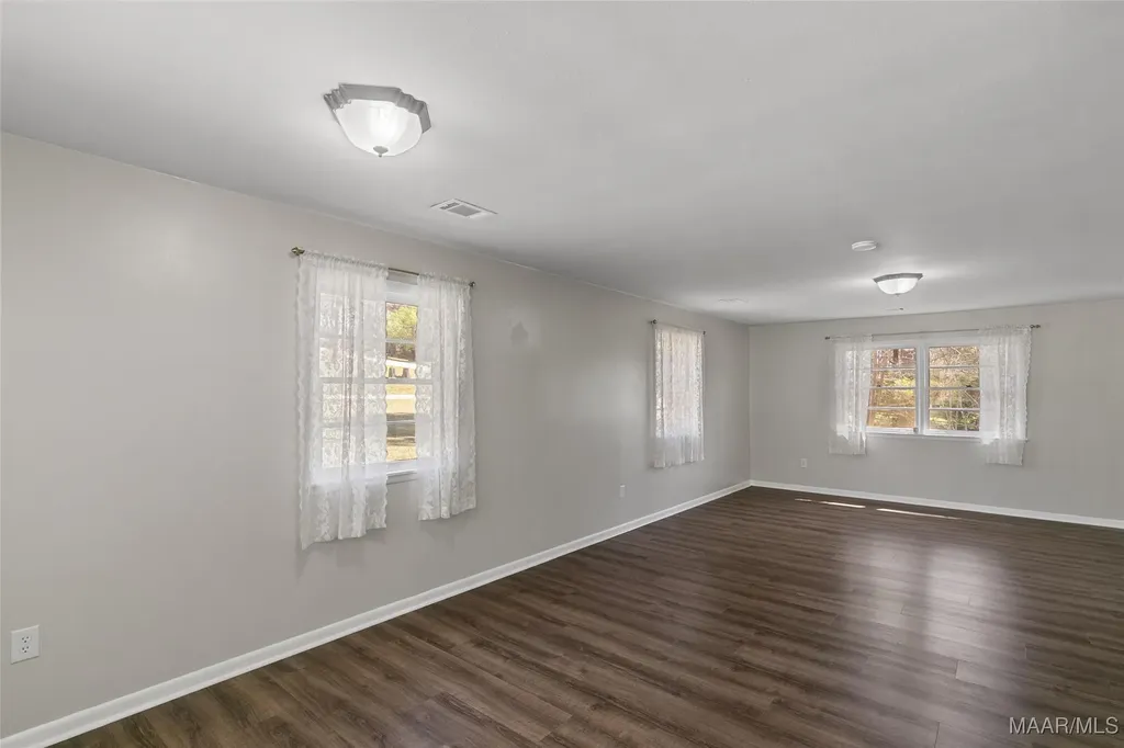 262 Rosemary Lane Ozark AL 36360