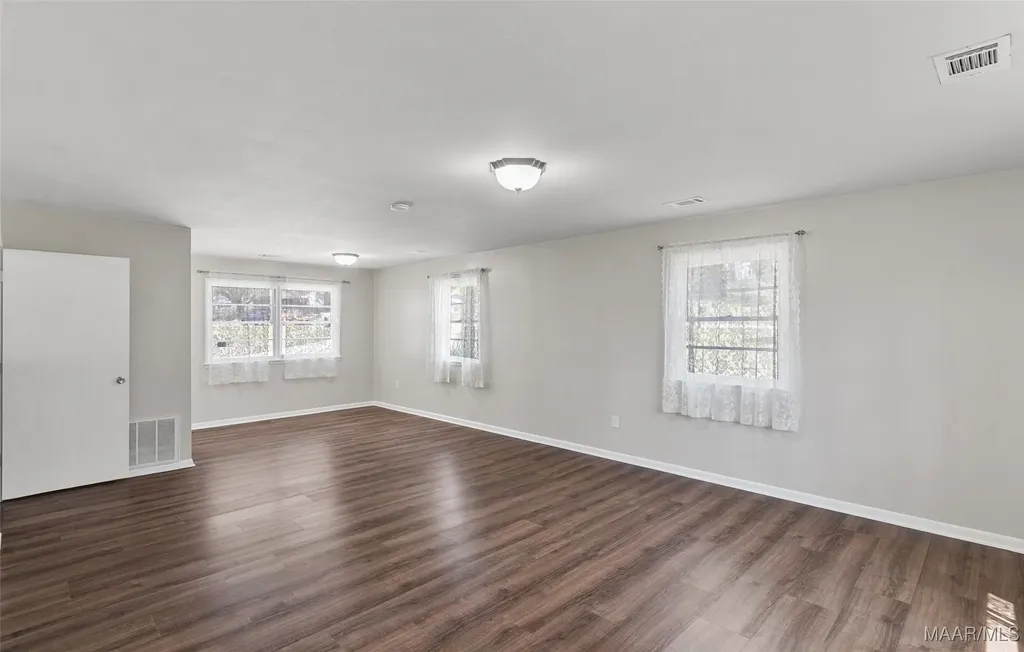 262 Rosemary Lane Ozark AL 36360