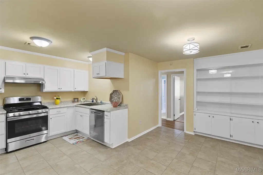 262 Rosemary Lane Ozark AL 36360