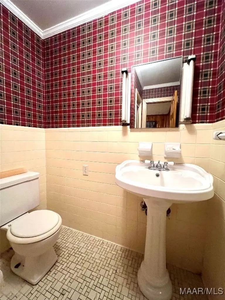 254 Newton Avenue Ozark AL 36360