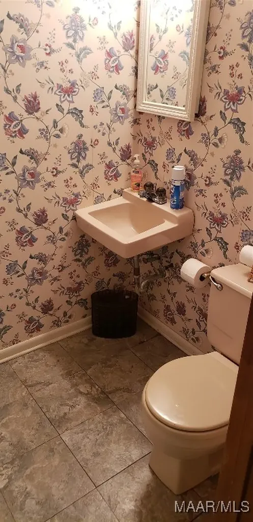 510 N Daleville Avenue Daleville AL 36322