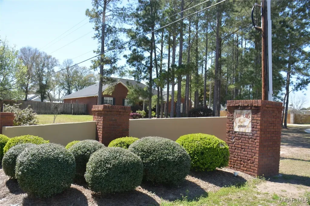 1 Oak Lake Drive Enterprise AL 36330