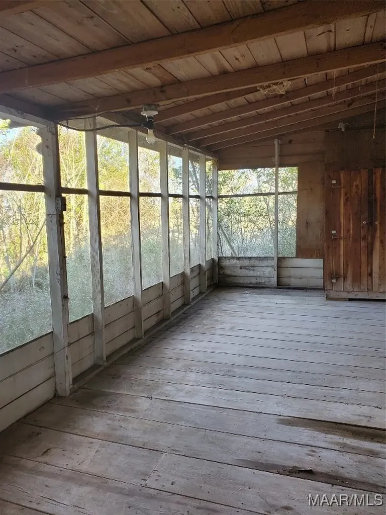 1325 Bermuda Street Ozark AL 36360