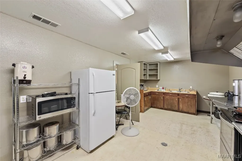 26 E Main Street Ariton AL 36311