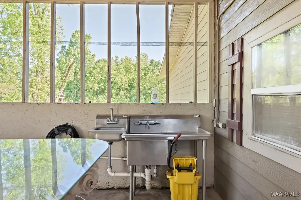 26 E Main Street Ariton AL 36311