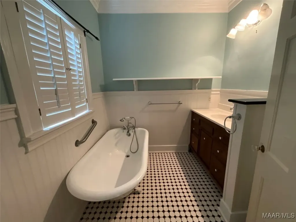 519 Davis Street Elba AL 36323