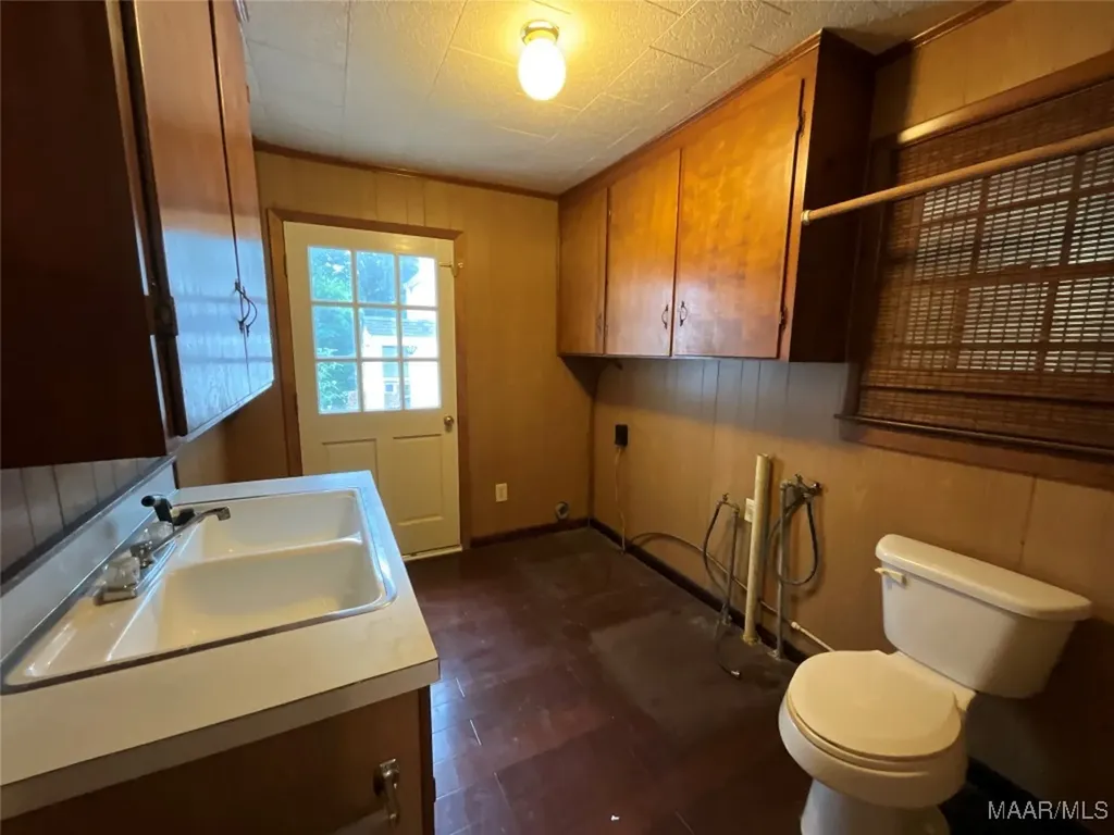 519 Davis Street Elba AL 36323