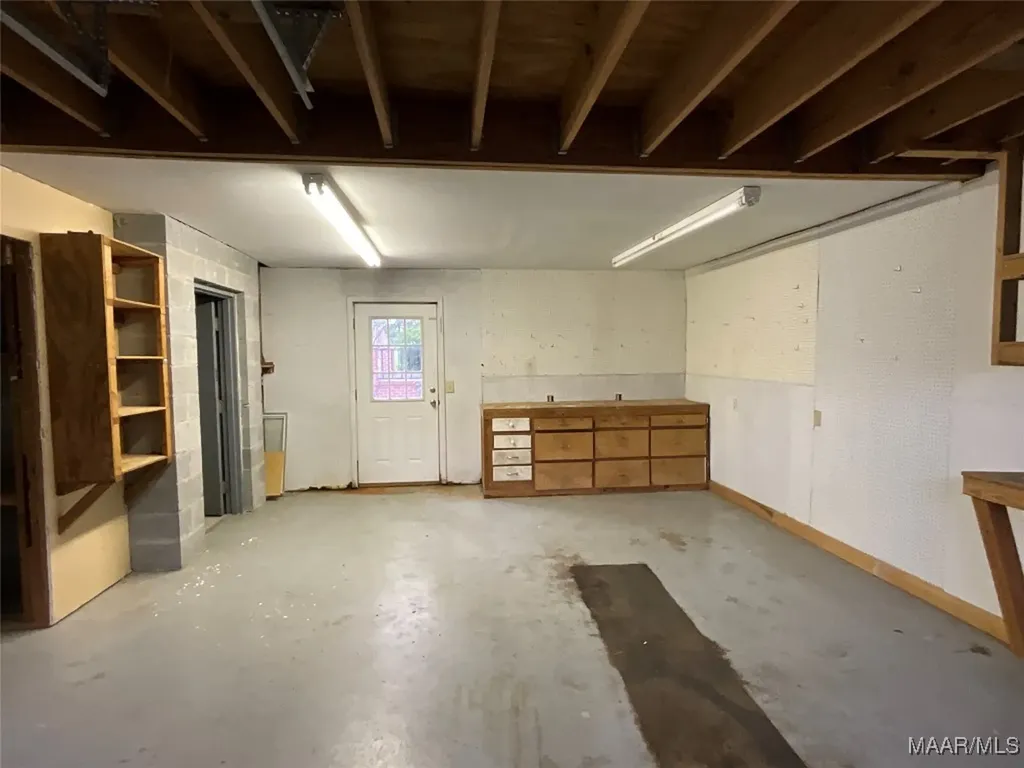 519 Davis Street Elba AL 36323