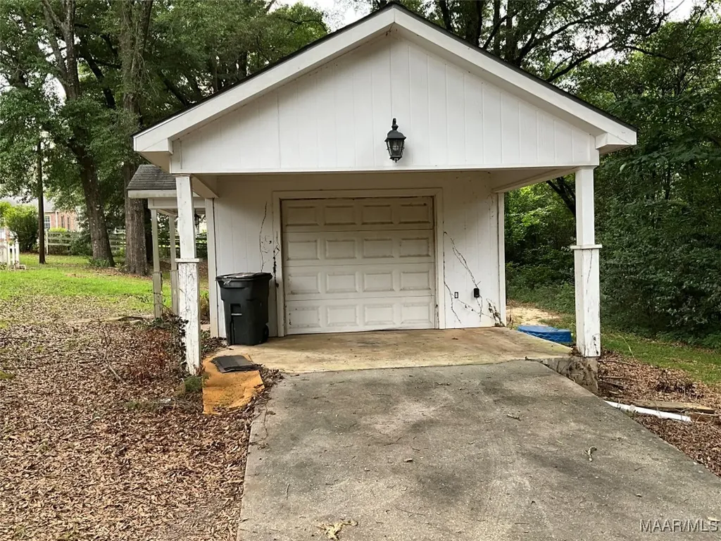 519 Davis Street Elba AL 36323